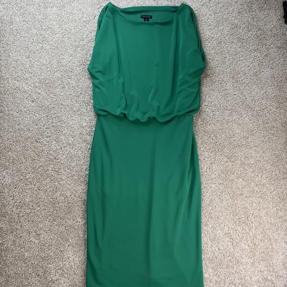 Ann Taylor Dress Womens 00 Green Sleeveless Blouson Sheath Knit Knee Length